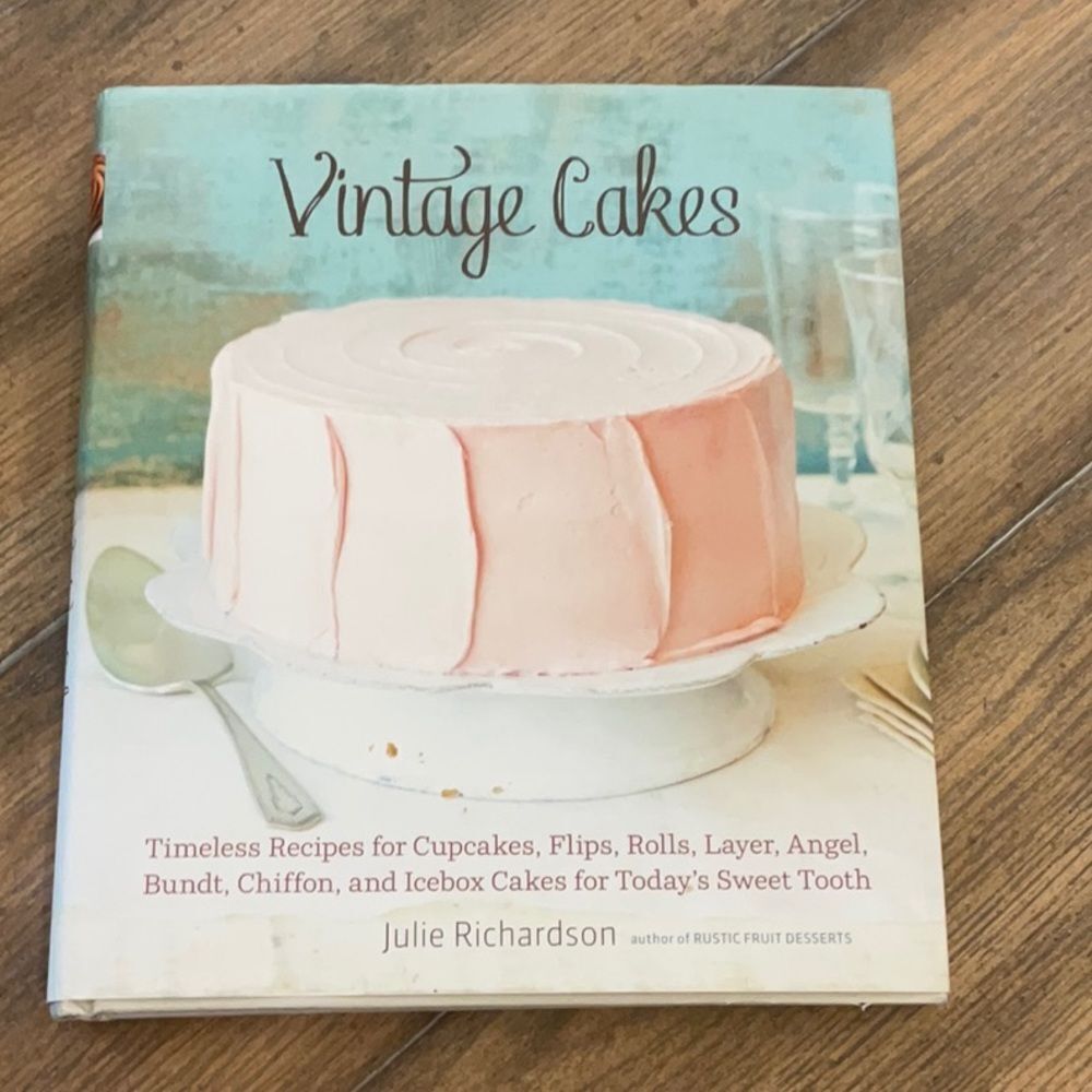 HC Vintage Cakes HC Book with Dustjacket